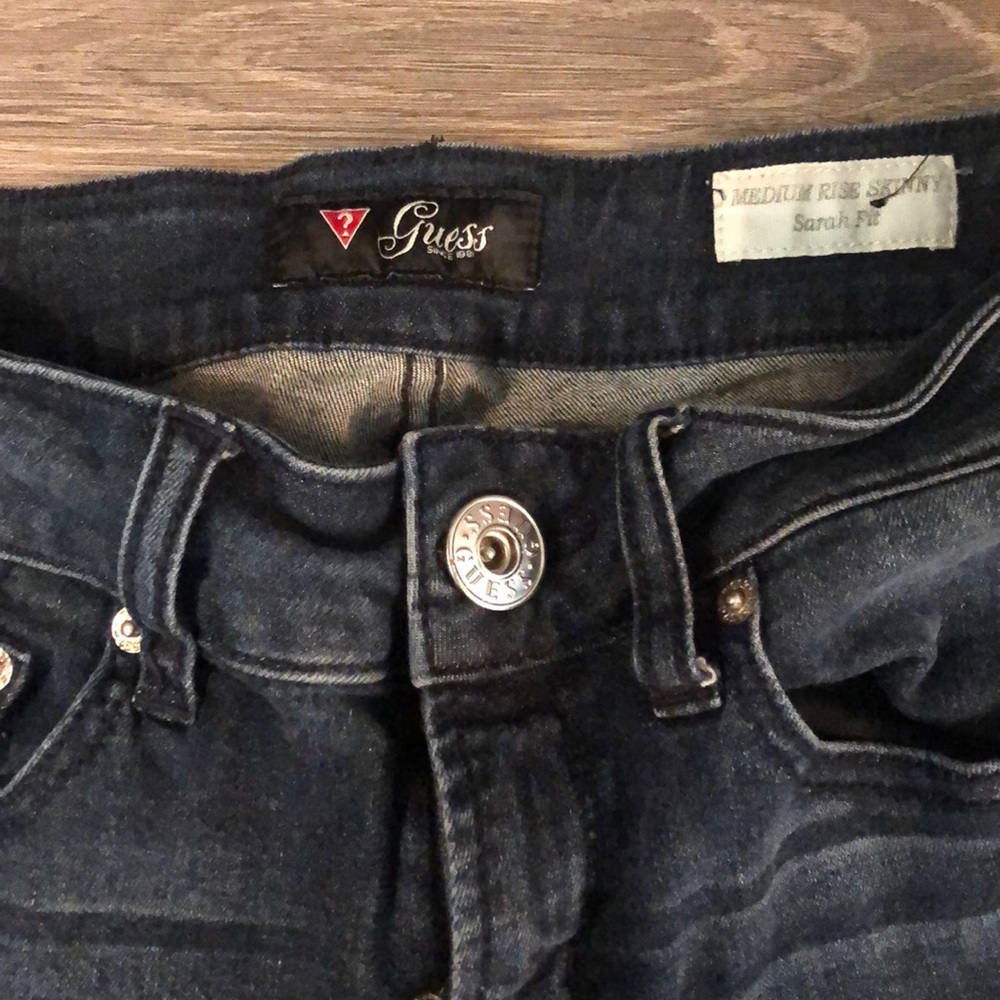 Guess Jeans - Picture 2 of 3